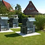 Strandhaus, Strandhafer, 100 M Zum Apartment Rostock