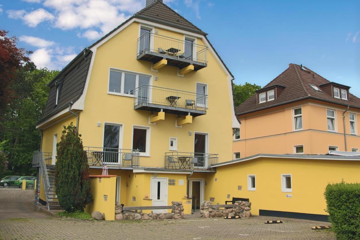 Strandhaus, Strandhafer, 100 M Zum Apartment Rostock